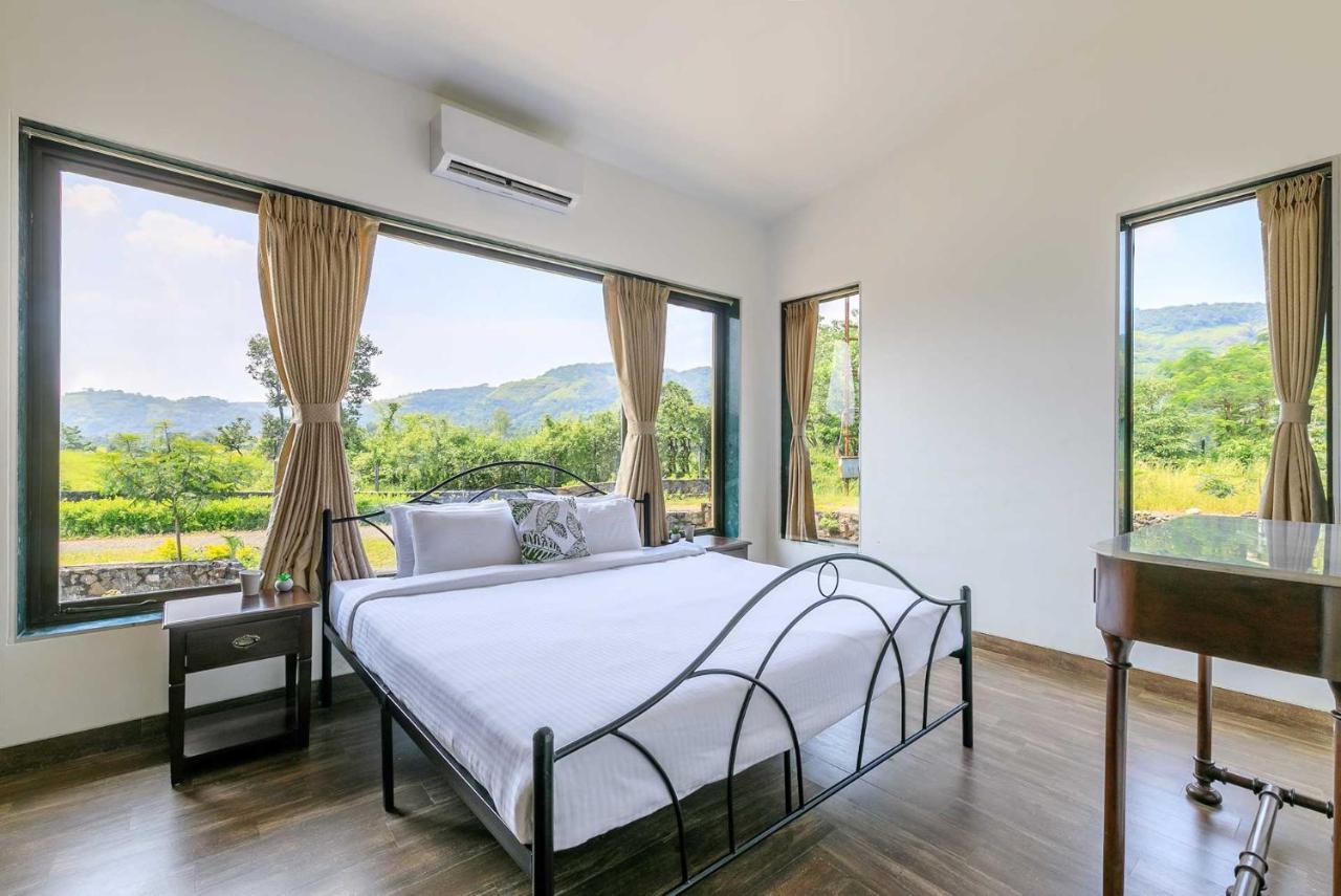 Stayvista'S Shivom Villa 2 - A Serene Escape With Views Of The Valley And Lake Lonavala Esterno foto