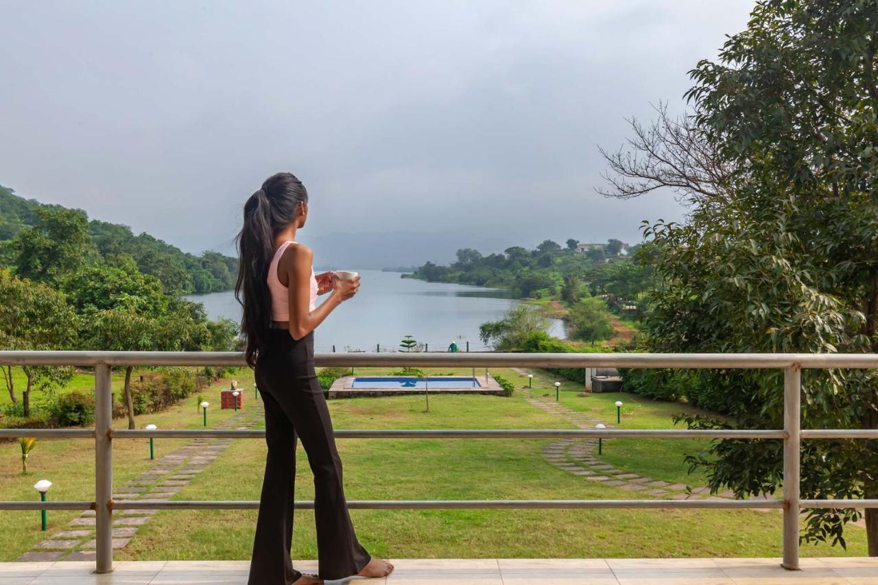 Stayvista'S Shivom Villa 2 - A Serene Escape With Views Of The Valley And Lake Lonavala Esterno foto