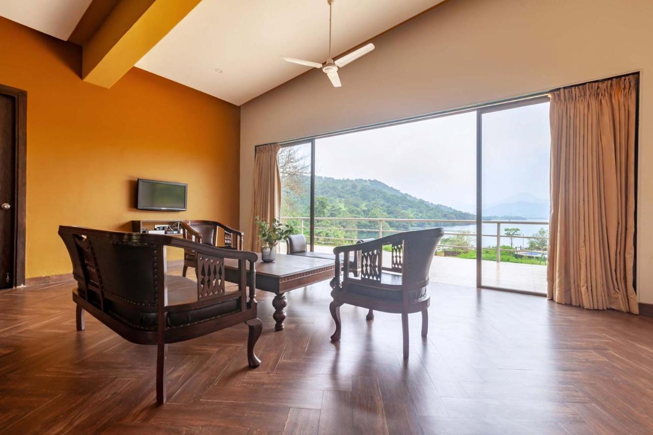 Stayvista'S Shivom Villa 2 - A Serene Escape With Views Of The Valley And Lake Lonavala Esterno foto